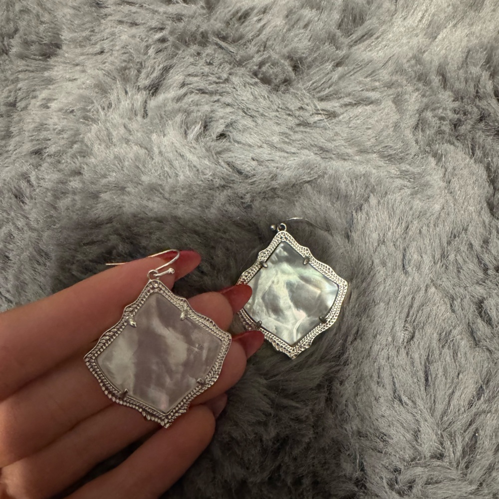 kendra scott silver earrings